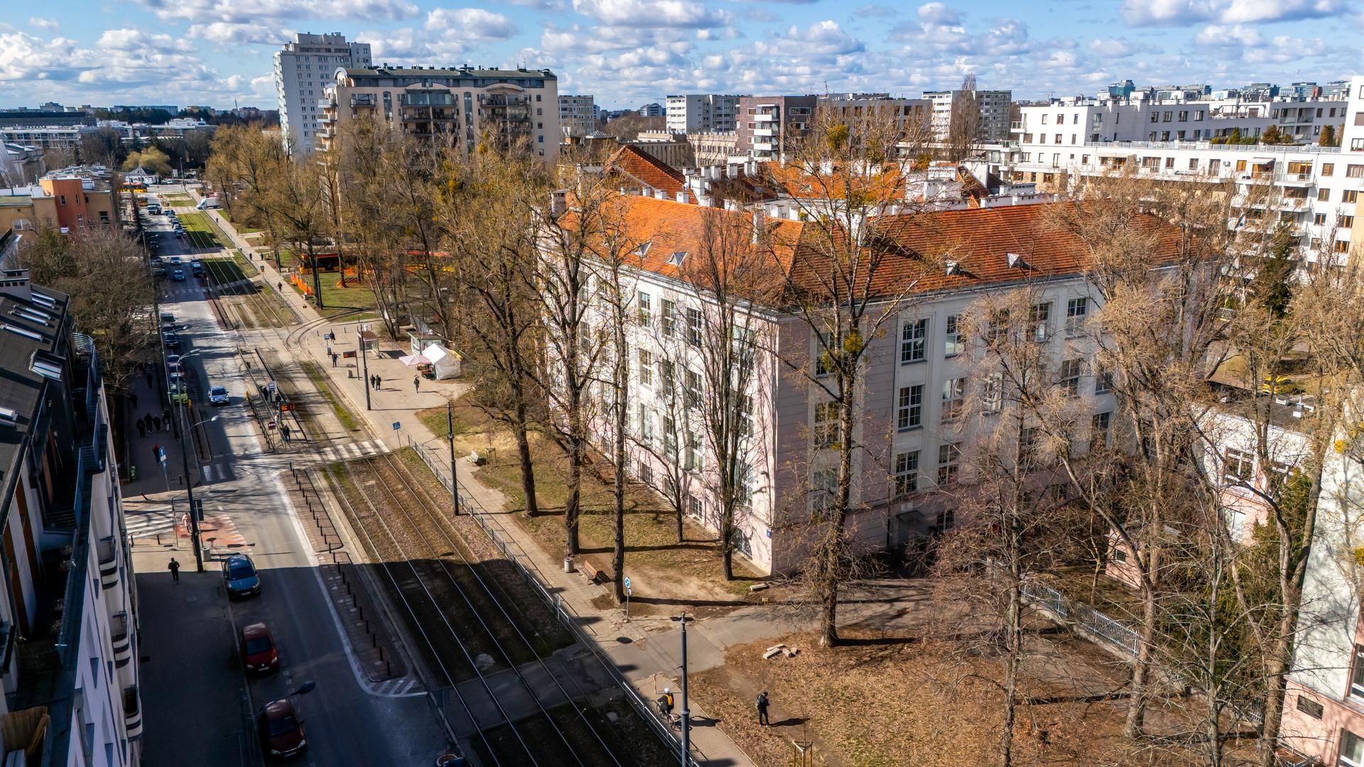 Gmach Szkoły Głównej Gospodarstwa Wiejskiego przy ul. Rakowieckiej 30 w Warszawie