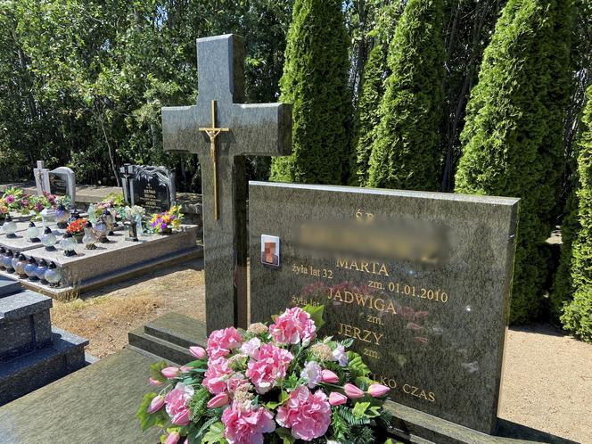 Grób Marty K. (+32 l.) na cmentarzu w Korycinie (woj. podlaskie)