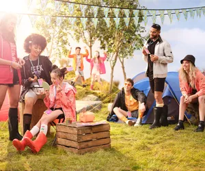 Moda na letnie festiwale. Jak się ubrać na koncert? 