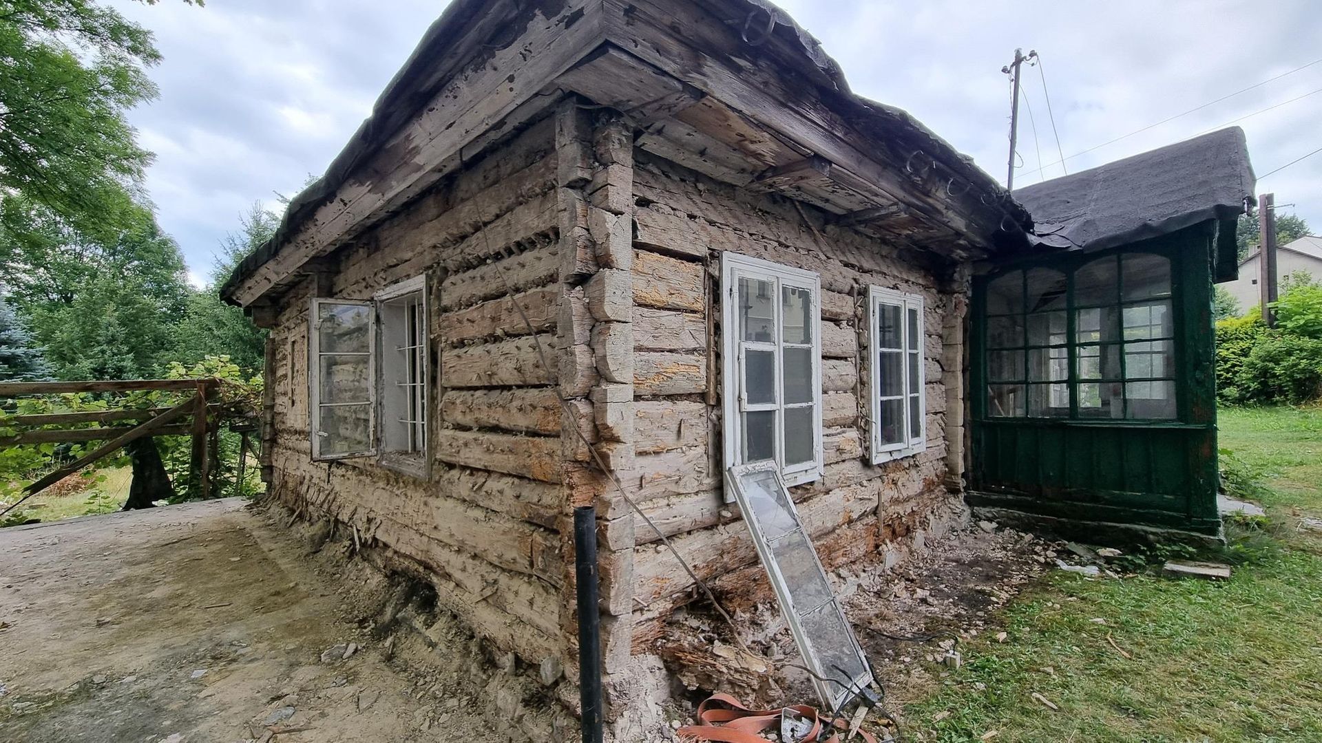 Wikarówka w Sławkowie przechodzi renowację pod Tatrami