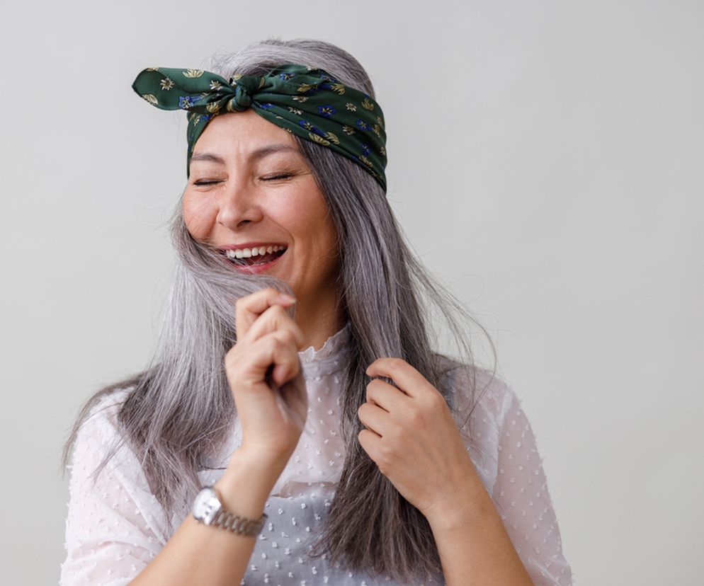 Najlepsze fryzury dla kobiet o siwych włosach