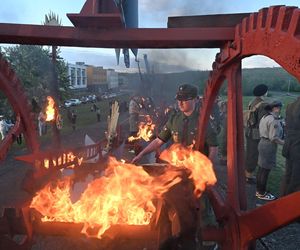 Płonące Ptaki Hasiora zapłonęły