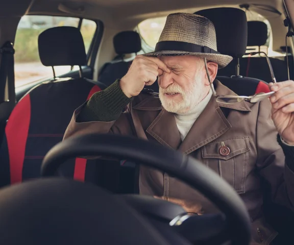 Chcą zabrać seniorom 65+ prawo jazdy! Jest decyzja Parlamentu Europejskiego