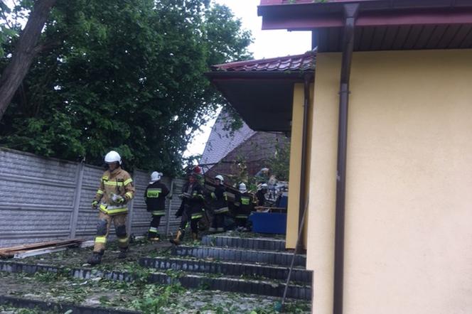 Chodel: WYBUCH GAZU w domu. W środku było siedem osób! TRWA AKCJA RATOWNICZA