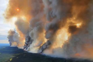 Nad Polską unosi się dym z pożaru lasów w Kanadzie