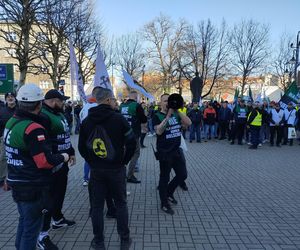 Górnicy protestowali pod ministerstwem przemysłu w Katowicach przeciwko likwidacji KWK Bielszowice