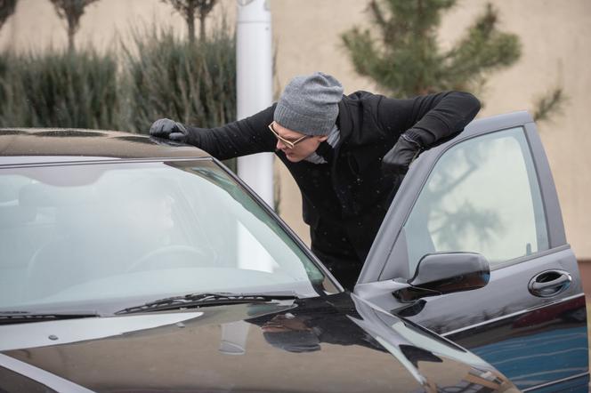 Na Wspólnej, odc. 2882. Maks (Adam Fidusiewicz), Wyszoła (Marek Kasprzyk)