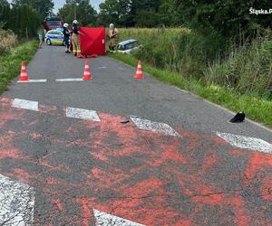 Tragedia w Bieruniu. Kierowca wjechał w cyklistę na przejeździe rowerowym. Mężczyzna nie żyje