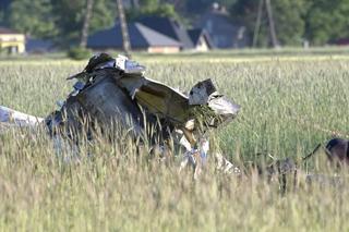 Katastrofa samolotu w Rębielicach Królewskich. Zginął pilot ze swoją matką
