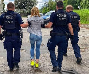  Mężczyzna został ugodzony nożem przez córkę partnerki