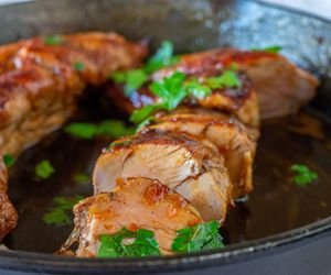 7 przepisów na polędwiczki wieprzowe. Uduś je w aromatycznym sosie i podaj na niedzielny obiad