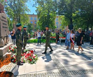 Na Skwerze Niepodległości w Siedlcach można było wysłuchać okolicznościowych przemówień i Apelu Pamięci Oręża Polskiego