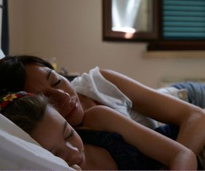 Zuzia ma 8 lat, ale mama czasem wciąż ją usypia. „Nie uważam, że to coś złego”