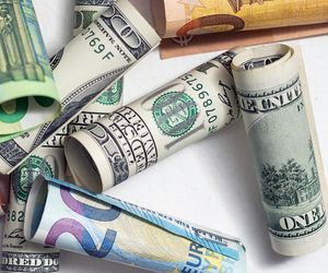 Co się dzieje z polską walutą? Zyskuje na sile