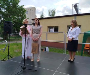 Przez lata ŚDS w Siedlcach działał w dwóch lokalizacjach, teraz już oficjalnie funkcjonuje w jednym miejscu, w budynkach dostosowanych do potrzeb osób z niepełnosprawnościami. 