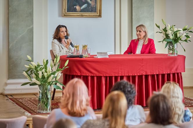 Dorota Goldpoint - ulubiona projektantka gwiazd i bizneswoman głosem wszystkich kobiet. Wspierają ją Bożena Dykiel i Weronika Marczuk