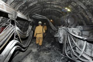 Wypadek w kopalni Knurów-Szczygłowice. Prawdopodobnie doszło do wybuchu metanu