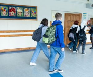 Jakie są przedmioty odchodzą w 7 klasie? Ile godzin w roku szkolnym 2024/2025