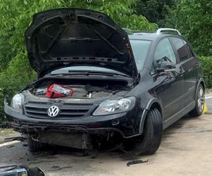 Makabryczny wypadek pod Brzeskiem. 29-letni motocyklista wbił się pod volkswagena. Nie żyje [ZDJĘCIA]