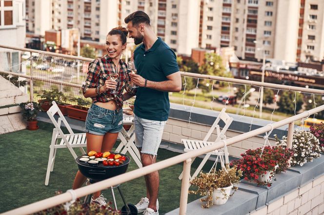 Grill na balkonie w bloku
