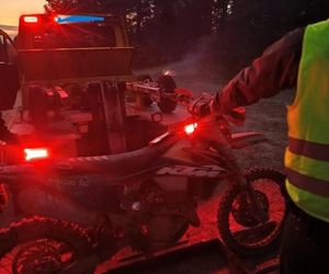 Atak na strażnika leśnego w Bieszczadach. Motocyklista urządził sobie rajd po lesie i staranował funkcjonariusza