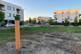 Skwer na Mokotowie zostanie zalany betonem?