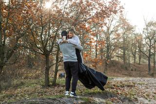 Doda Dorota Rabczewska wpada w objęcia ukochanego. 