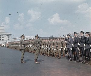QUIZ PRL. Od Lenino do „fali”: Sprawdź, czy przetrwałbyś w wojsku PRL. Tylko dla orłów!