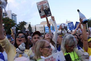 Hamas przekazał pierwszych zakładników. Wojsko potwierdza