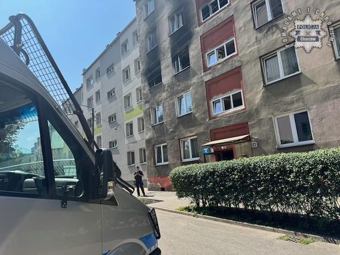 Śmiertelna ofiara pożaru w bloku w Chorzowie. Kilka osób w szpitalu 
