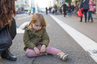 Twoje dziecko nie słucha? Oto 6 prostych zwrotów, które to zmienią