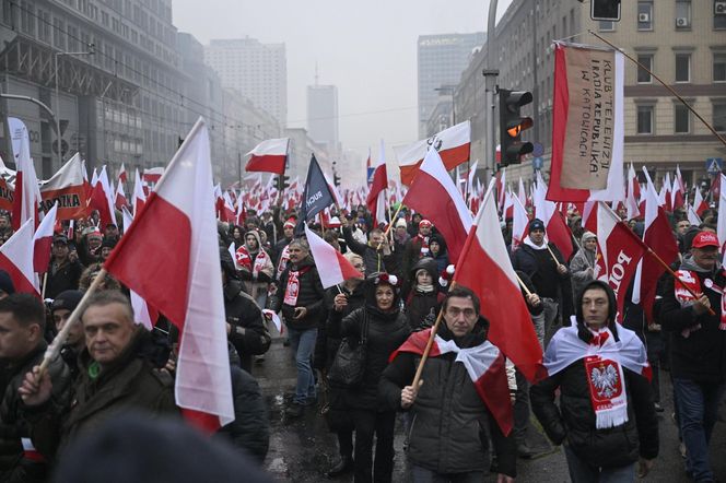 Marsz Niepodległości 2025 na żywo. Relacja z Warszawy. "Chcę zobaczyć Polskę samodzielną i niezakompleksioną"