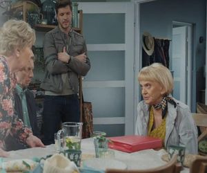 M jak miłość, odc. 1878. Marcin (Mikołaj Roznerski), Barbara (Teresa Lipowska), Kisielowa (Małgorzata Rożniatowska), Żak (Krzysztof Tyniec)