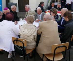  15 Edycja kremówki papieskiej. 