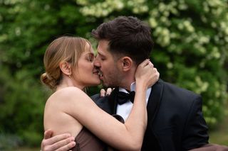 Barwy szczęścia odc. 3245. Ola (Michalina Robakiewicz), Justin (Jasper Sołtysiewicz)