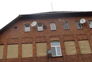 Wolsztyn. Jaś i Antoś wypadli z okna.