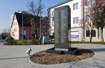 Bełchatów: Stanął pomnik ofiar katastrofy smoleńskiej. Jutro obchodzimy okrągłą rocznicę tej tragedii. 