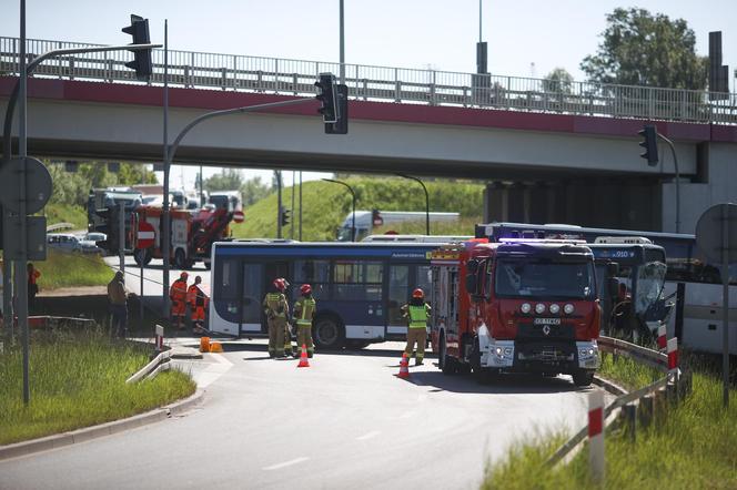 Kierowca autobusu MPK zginął po zderzeniu z innym autobusem