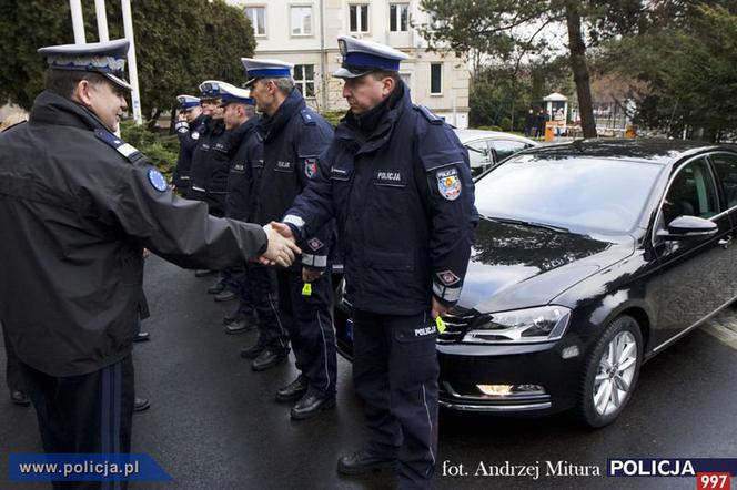 12 nieoznakowanych Volkswagenów Passatów dla policji