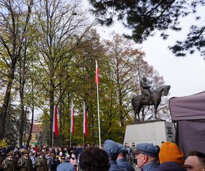  Uroczystości pod pomnikiem Józefa Piłsudskiego w Rzeszowie 