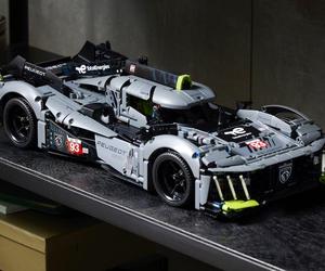 LEGO Technic Peugeot 9X8 24H Le Mans Hybrid Hypercar 