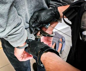 Wielka akcja śląskiej policji. Udało się złapać m.in. zabójcę z Bytomia. Chował się za szafą