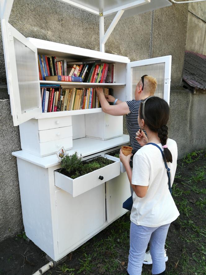 Ruda Śląska: Dają książką drugie życie! W Kochłowicach powstała Książkodzielnia