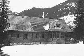 Schronisko PTTK w Dolinie Roztoki w 1934 r.