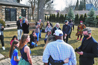 Wzięła ślub i pojechała walczyć