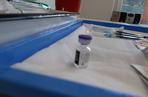 Szczepionki na COVID19. Pierwsi medycy w Opolu już zaszczepieni