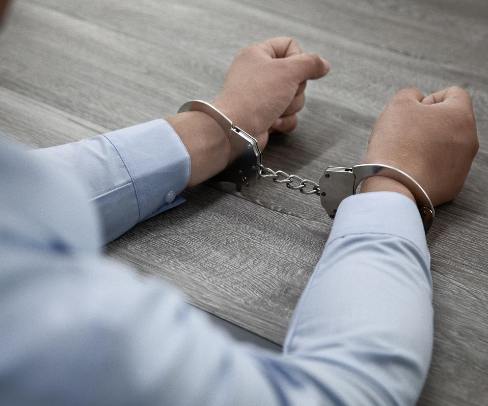 Usiłowanie podwójnego zabójstwa w Wadowicach. 24-latek rzucił się na matkę. Usłyszał zarzuty