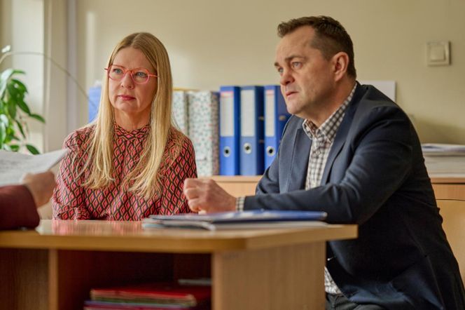 Na Wspólnej, odcinek 4017: Renata i Sławek nie zostaną rodzicami Zosi? Iga i Robert zniszczą jego wizerunek przed urzędniczką - ZDJĘCIA