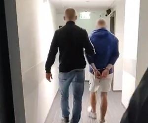 Wpadł w szał w Biedronce. Ochroniarz w ciężkim stanie