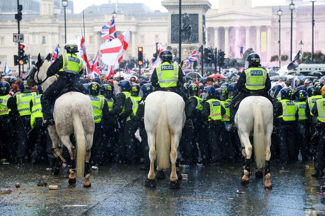 Ponad 100 tys. osób na marszu prawicy w Londynie